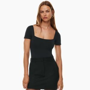 Babaton Contour Squareneck Shortsleeve bodysuit size XS